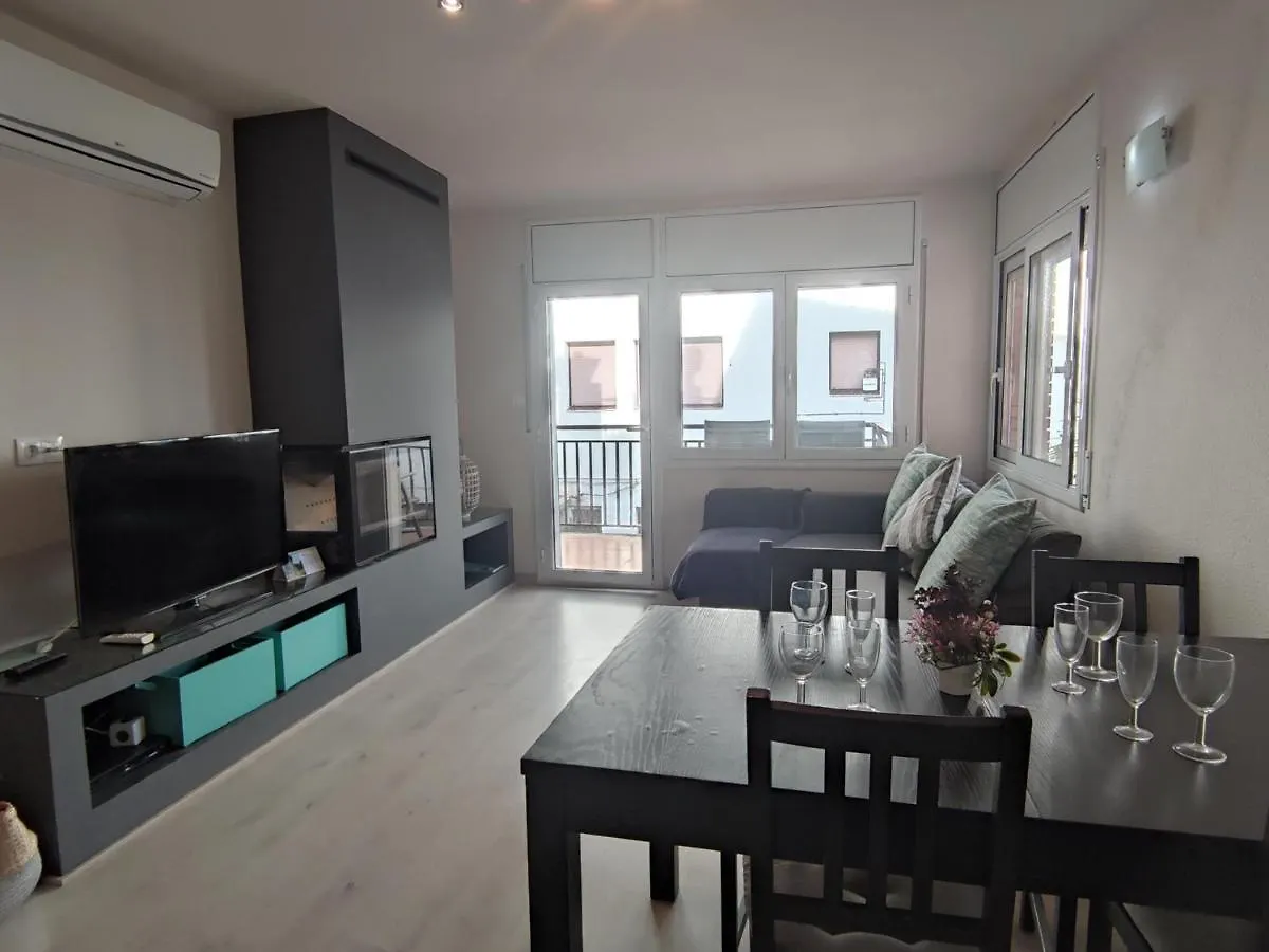 Apartamento Acogedor Cerca Del Centro Y Playa En Platja D'Aro, Con Balcon Y Cocina Equipada - Es-209-44 Apartman